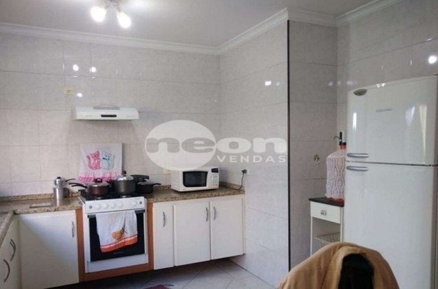 Casa à venda com 3 quartos, 201m² - Foto 5