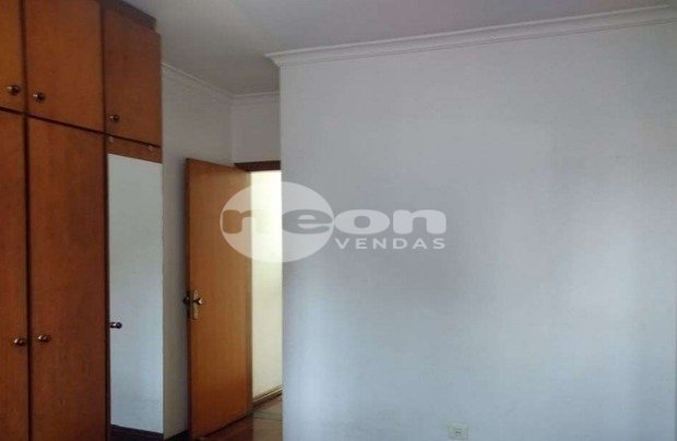 Casa à venda com 3 quartos, 201m² - Foto 11