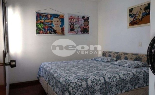 Casa à venda com 3 quartos, 201m² - Foto 14