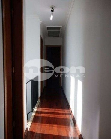 Casa à venda com 3 quartos, 201m² - Foto 10