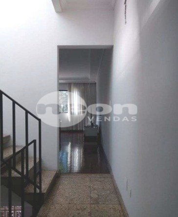 Casa à venda com 3 quartos, 201m² - Foto 9