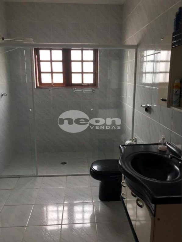 Casa à venda com 3 quartos, 309m² - Foto 22