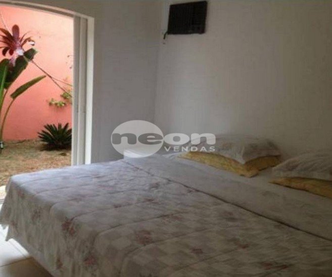 Casa à venda com 7 quartos, 400m² - Foto 23