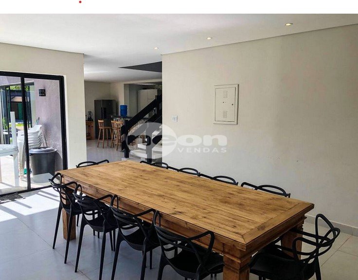 Casa à venda com 6 quartos, 300m² - Foto 7