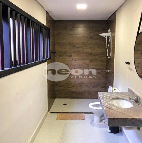 Casa à venda com 6 quartos, 300m² - Foto 30