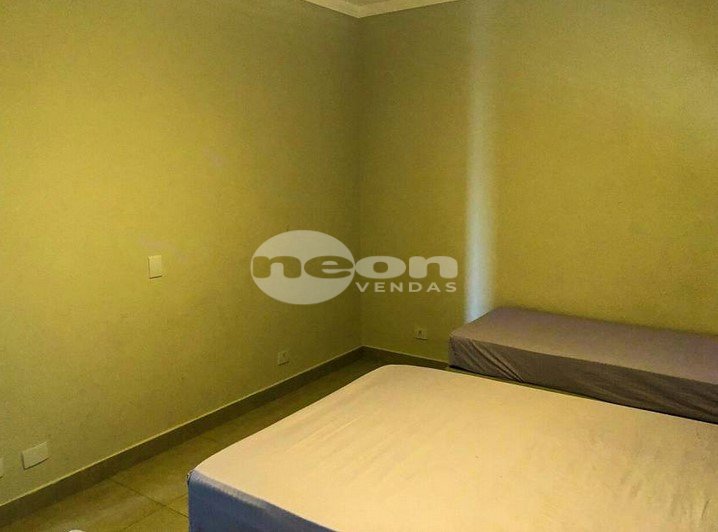 Casa à venda com 6 quartos, 300m² - Foto 26