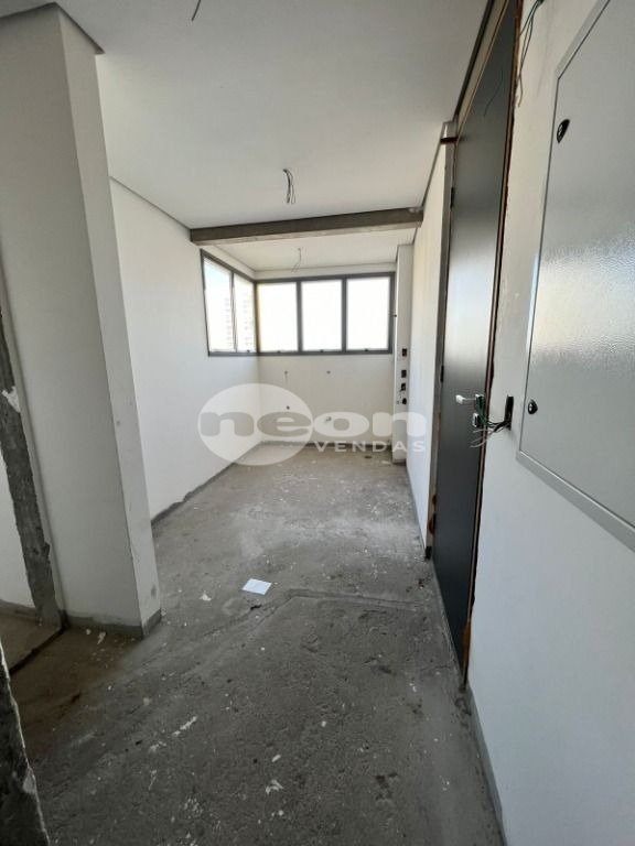 Apartamento à venda com 4 quartos, 227m² - Foto 8