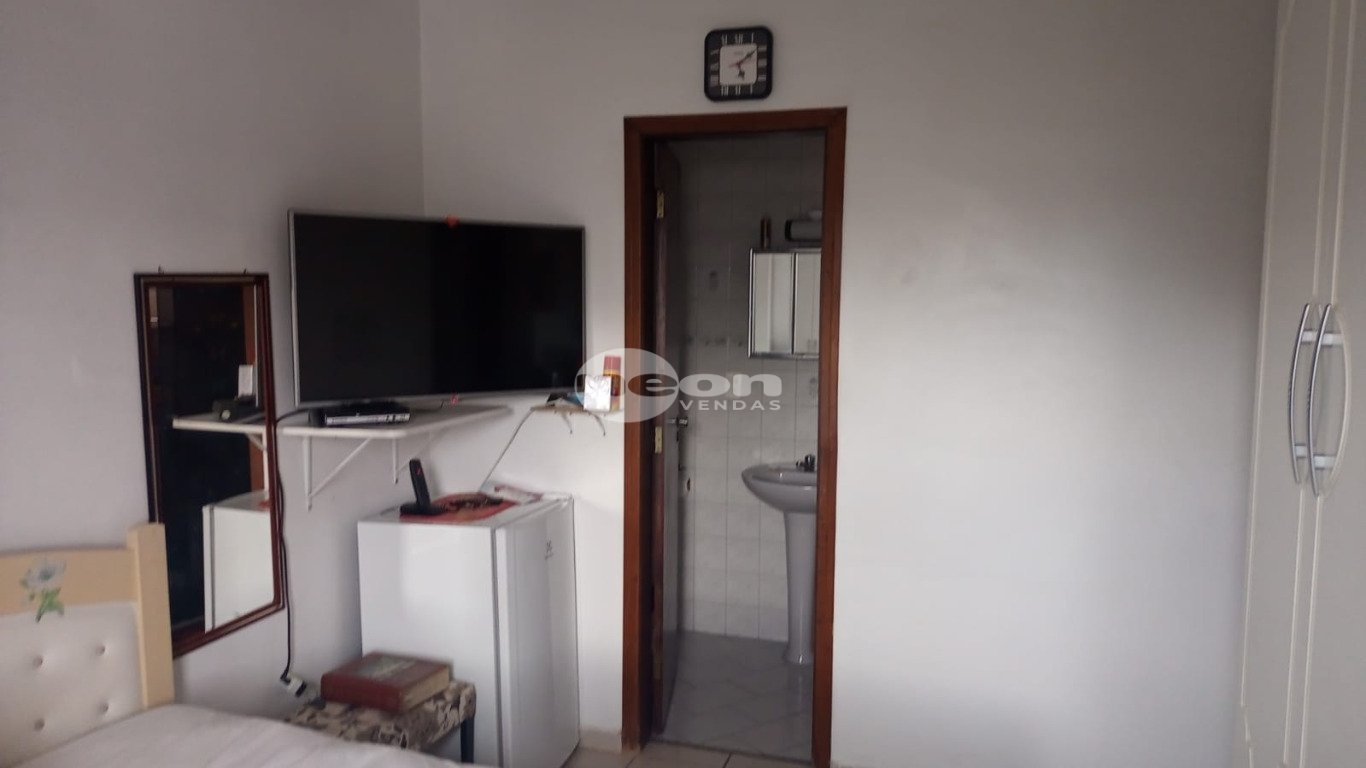 Apartamento à venda com 2 quartos, 65m² - Foto 8