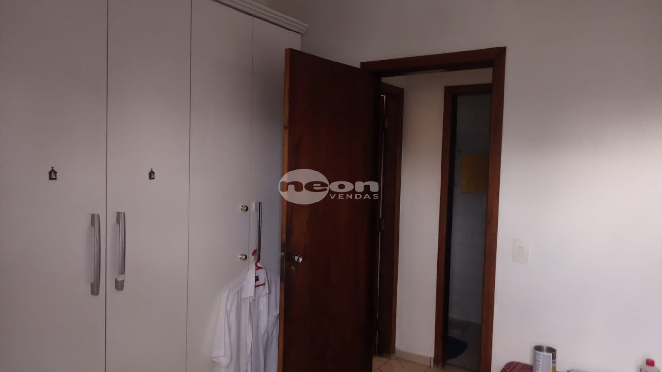 Apartamento à venda com 2 quartos, 65m² - Foto 9