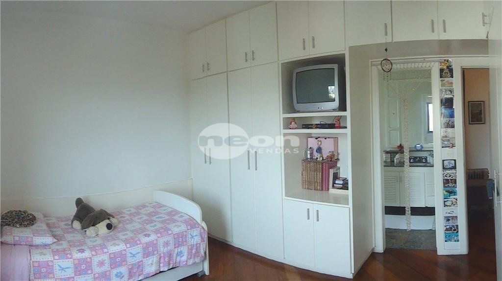 Apartamento à venda com 3 quartos, 200m² - Foto 7