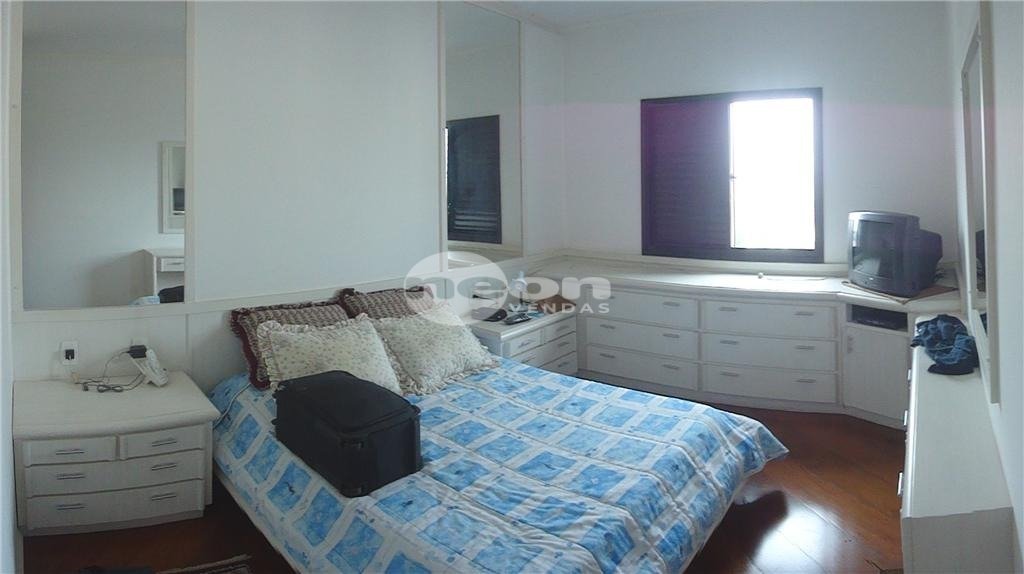 Apartamento à venda com 3 quartos, 200m² - Foto 8