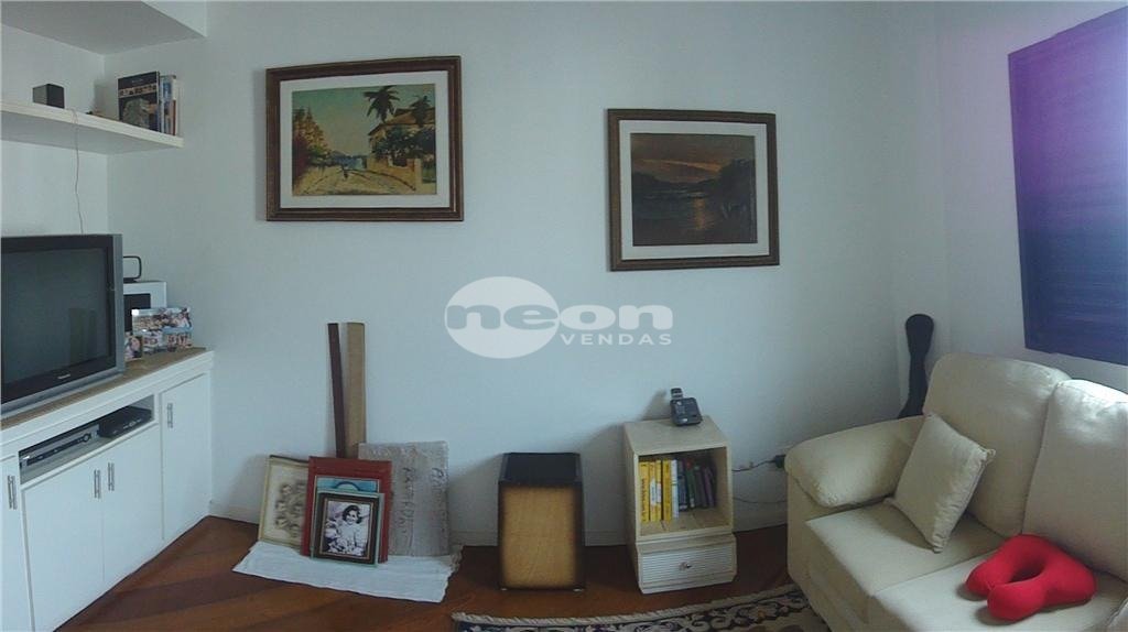 Apartamento à venda com 3 quartos, 200m² - Foto 9