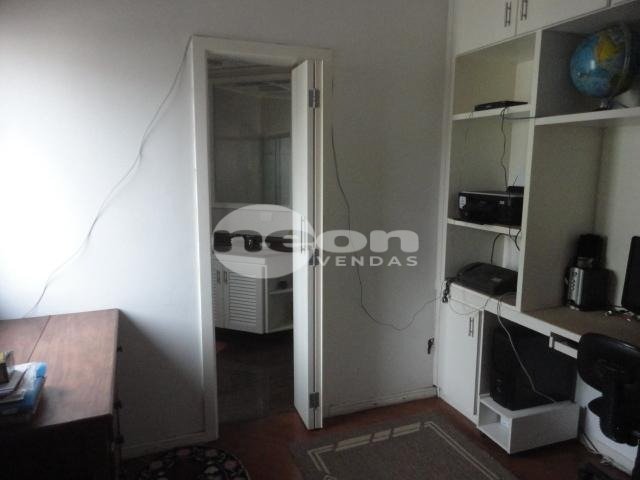 Apartamento à venda com 3 quartos, 200m² - Foto 14