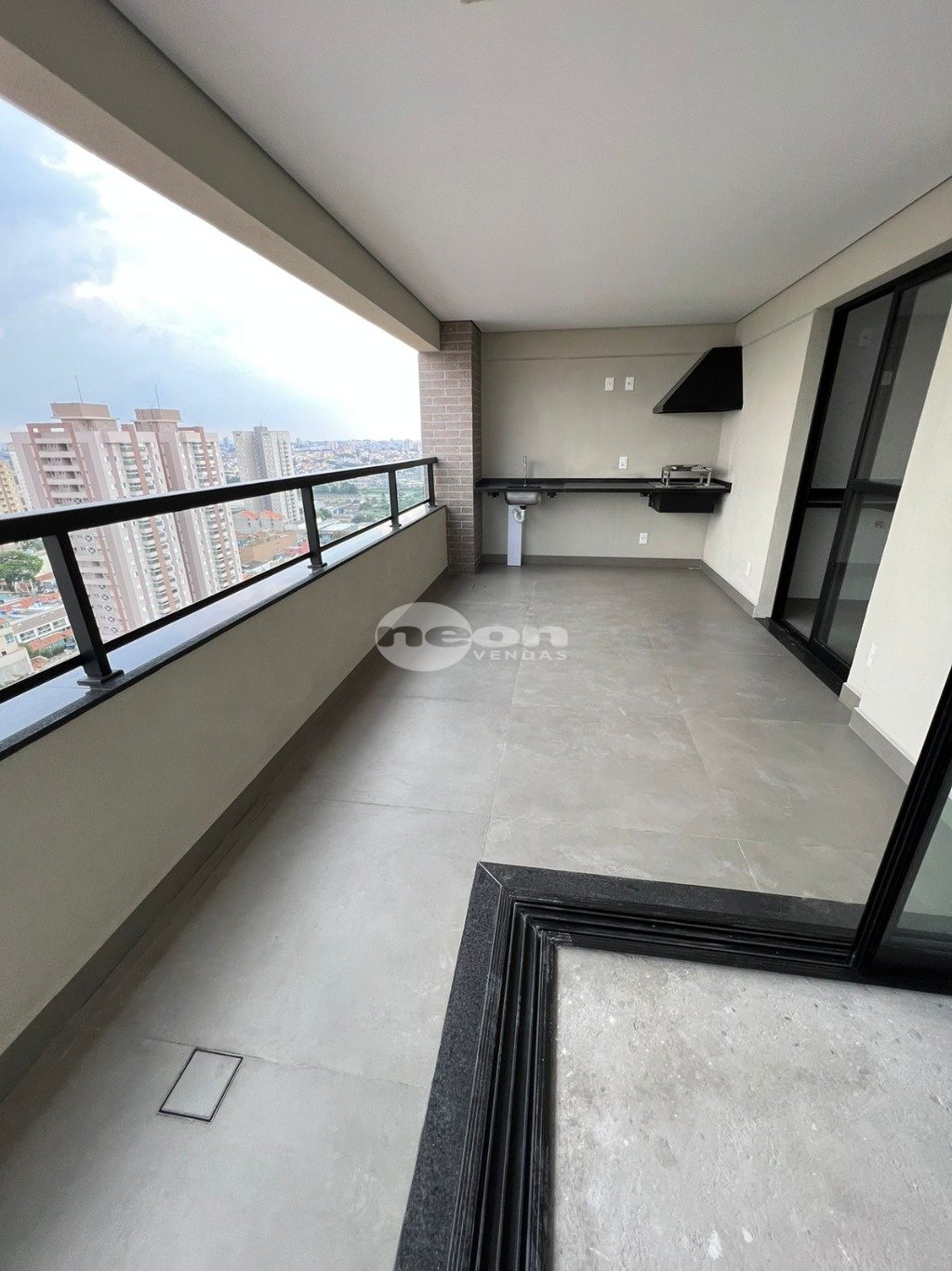 Apartamento à venda com 3 quartos, 161m² - Foto 5