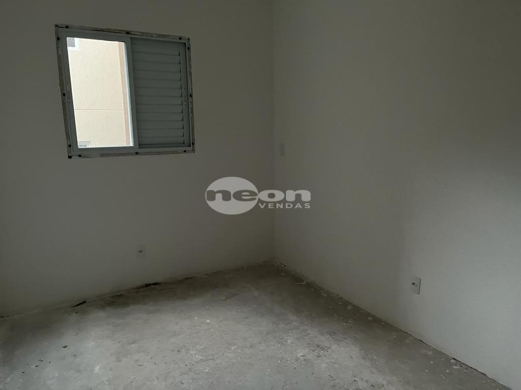 Apartamento à venda com 2 quartos, 47m² - Foto 4