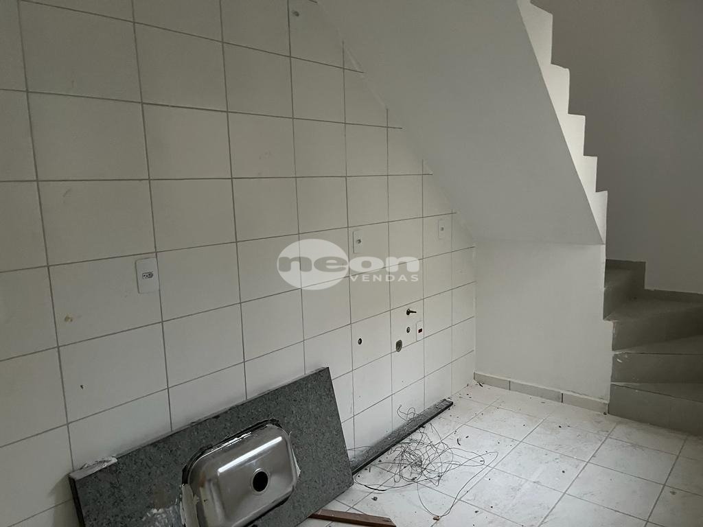 Cobertura à venda com 2 quartos, 83m² - Foto 4