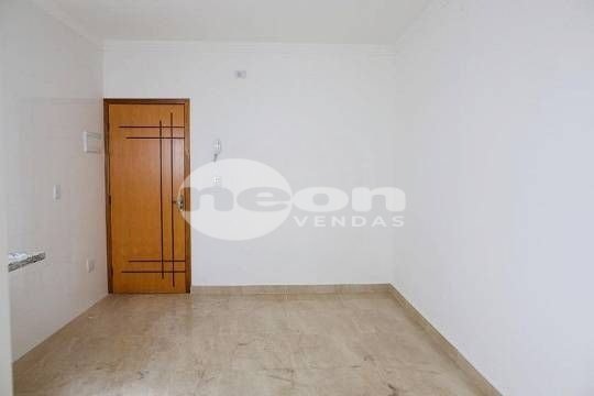 Apartamento à venda com 2 quartos, 43m² - Foto 3