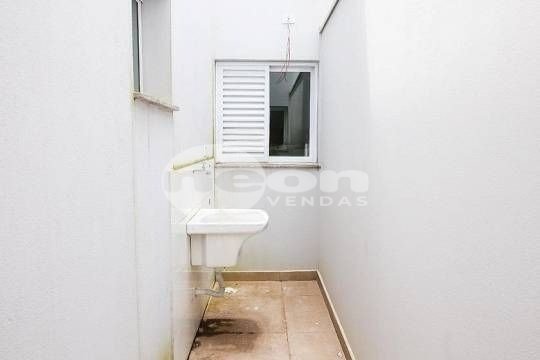 Apartamento à venda com 2 quartos, 43m² - Foto 11