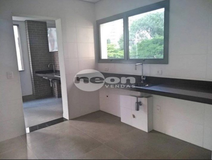 Apartamento à venda com 3 quartos, 163m² - Foto 9