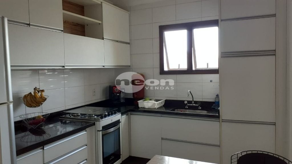 Apartamento à venda com 3 quartos, 93m² - Foto 5