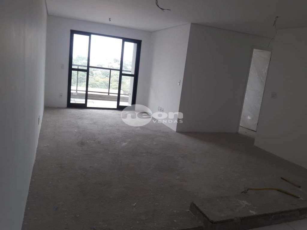 Apartamento à venda com 3 quartos, 90m² - Foto 1