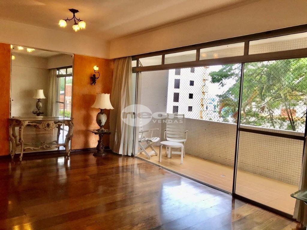 Apartamento à venda com 3 quartos, 159m² - Foto 1