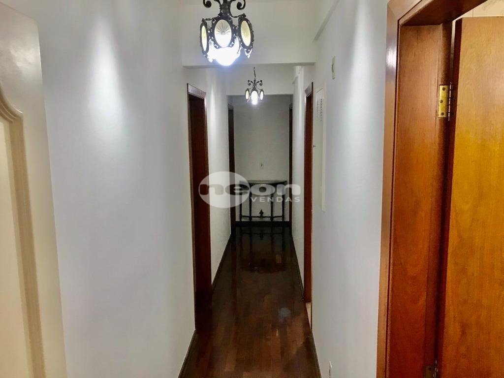 Apartamento à venda com 3 quartos, 159m² - Foto 5