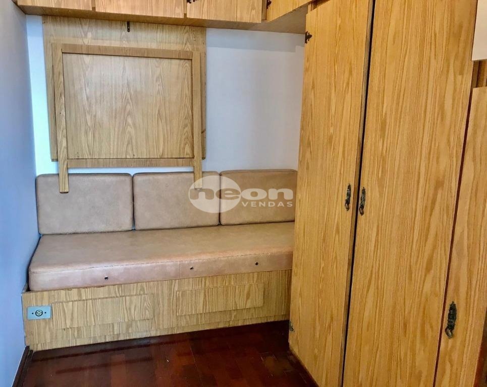 Apartamento à venda com 3 quartos, 159m² - Foto 13