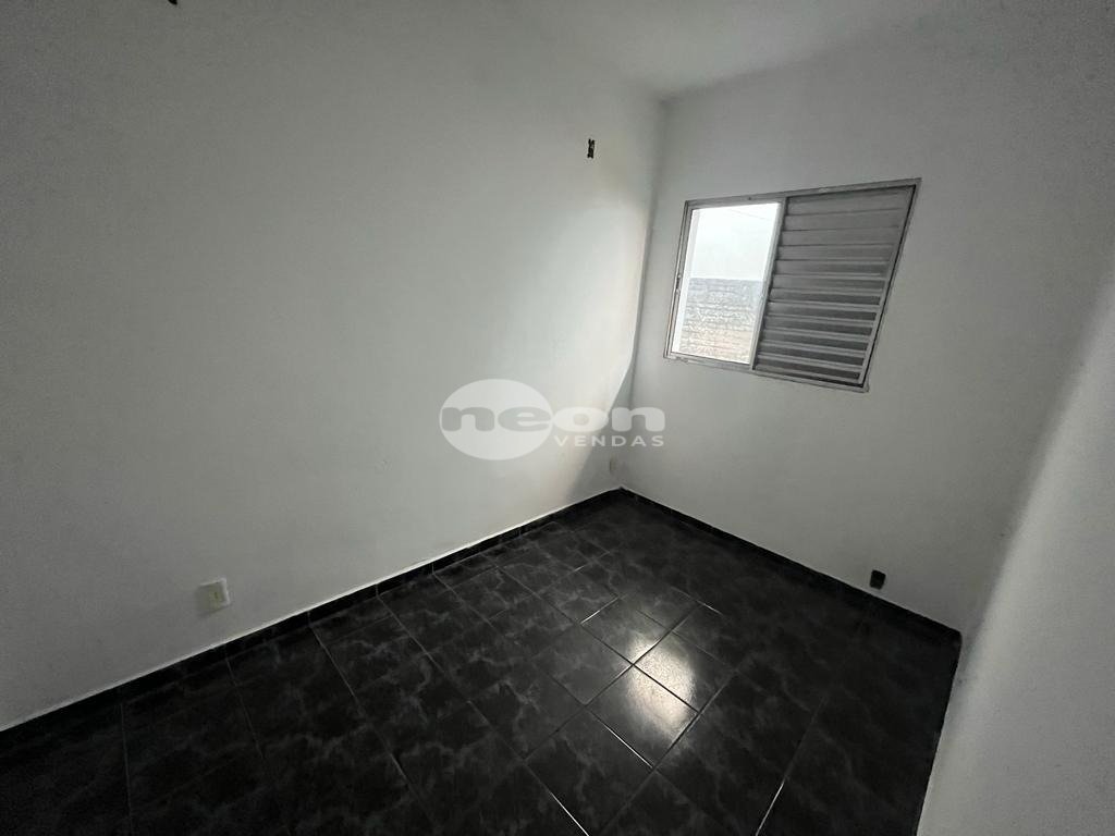 Casa à venda com 2 quartos, 301m² - Foto 6