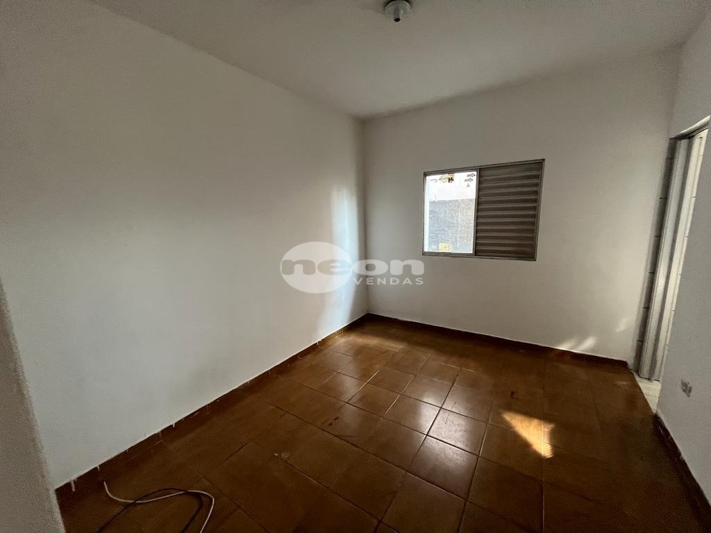 Casa à venda com 2 quartos, 301m² - Foto 7