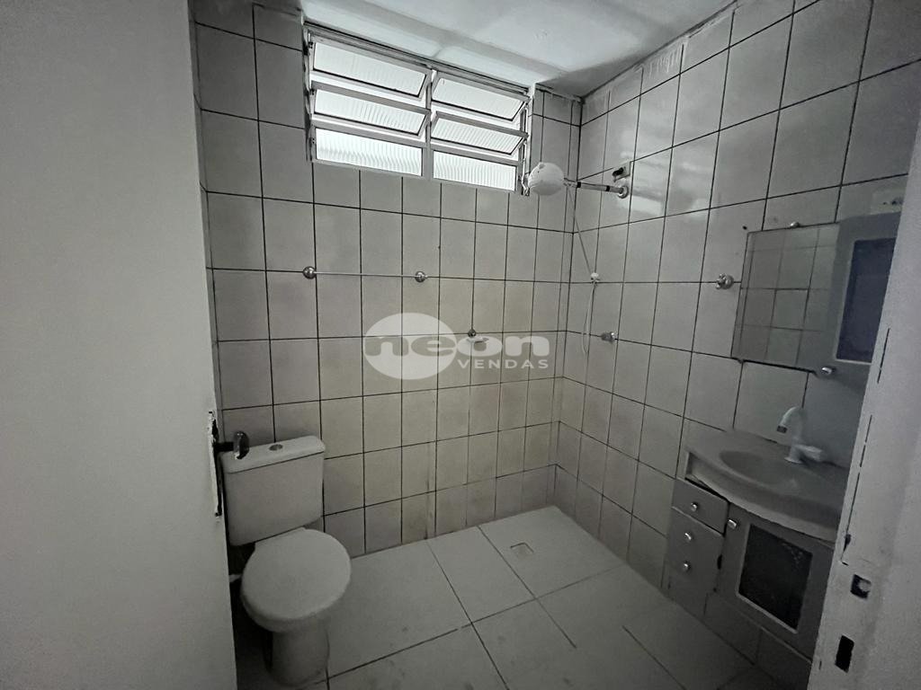 Casa à venda com 2 quartos, 301m² - Foto 25