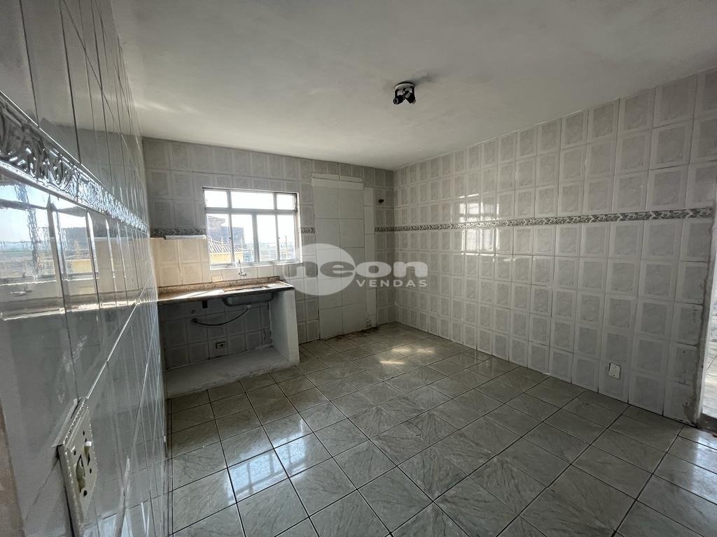 Casa à venda com 2 quartos, 301m² - Foto 1