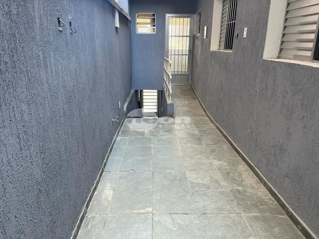 Casa à venda com 2 quartos, 301m² - Foto 22