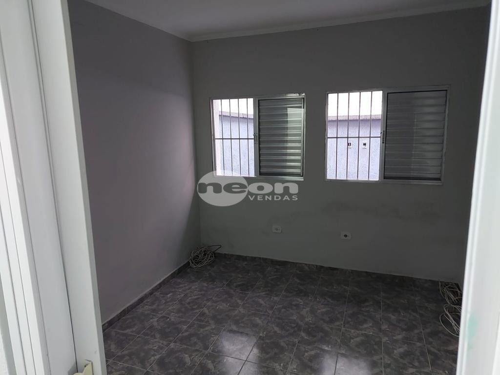 Casa à venda com 2 quartos, 301m² - Foto 9