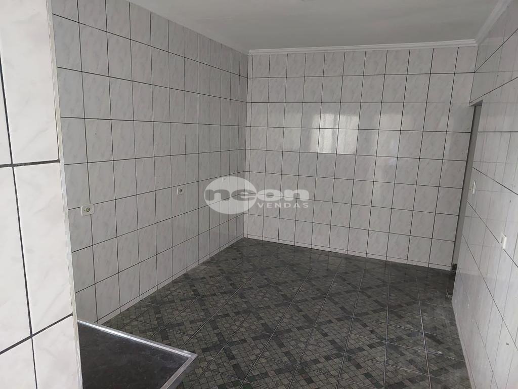 Casa à venda com 2 quartos, 301m² - Foto 11