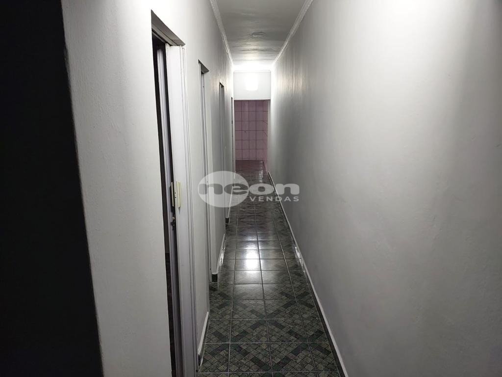 Casa à venda com 2 quartos, 301m² - Foto 4