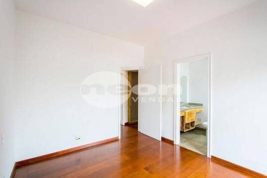 Apartamento à venda com 5 quartos, 293m² - Foto 13