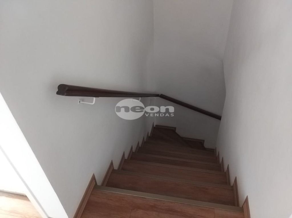 Casa à venda com 3 quartos, 171m² - Foto 8