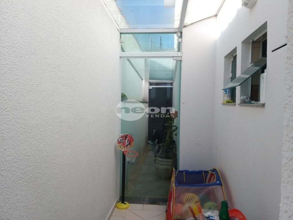 Casa à venda com 3 quartos, 171m² - Foto 27