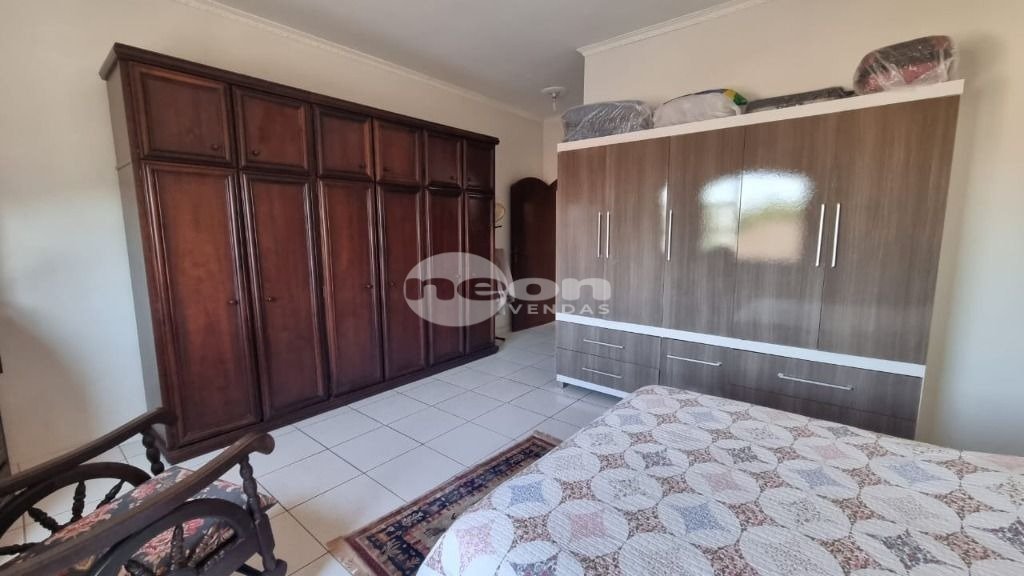 Casa à venda com 3 quartos, 264m² - Foto 6