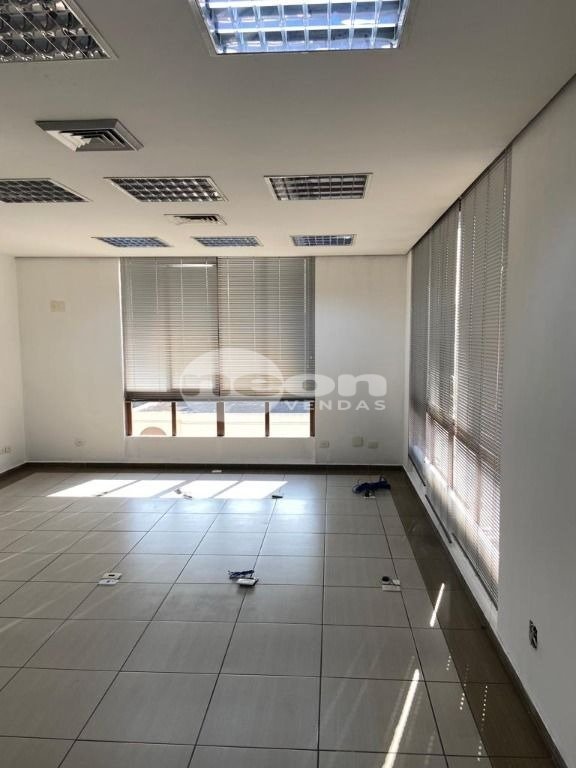 Conjunto Comercial-Sala à venda com 1 quarto, 93m² - Foto 13