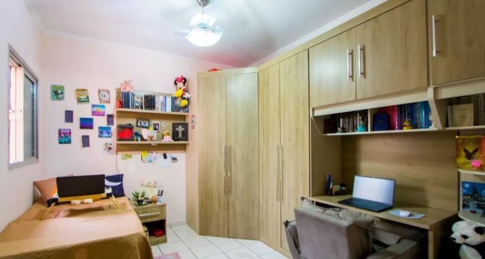 Casa à venda com 3 quartos, 198m² - Foto 10