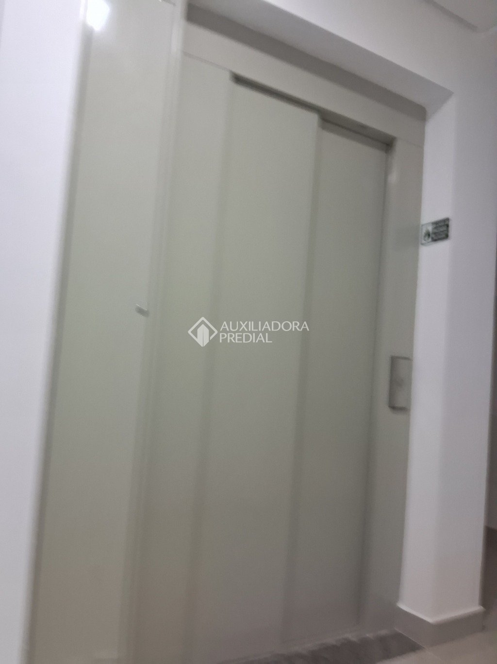 Apartamento à venda com 2 quartos, 48m² - Foto 11