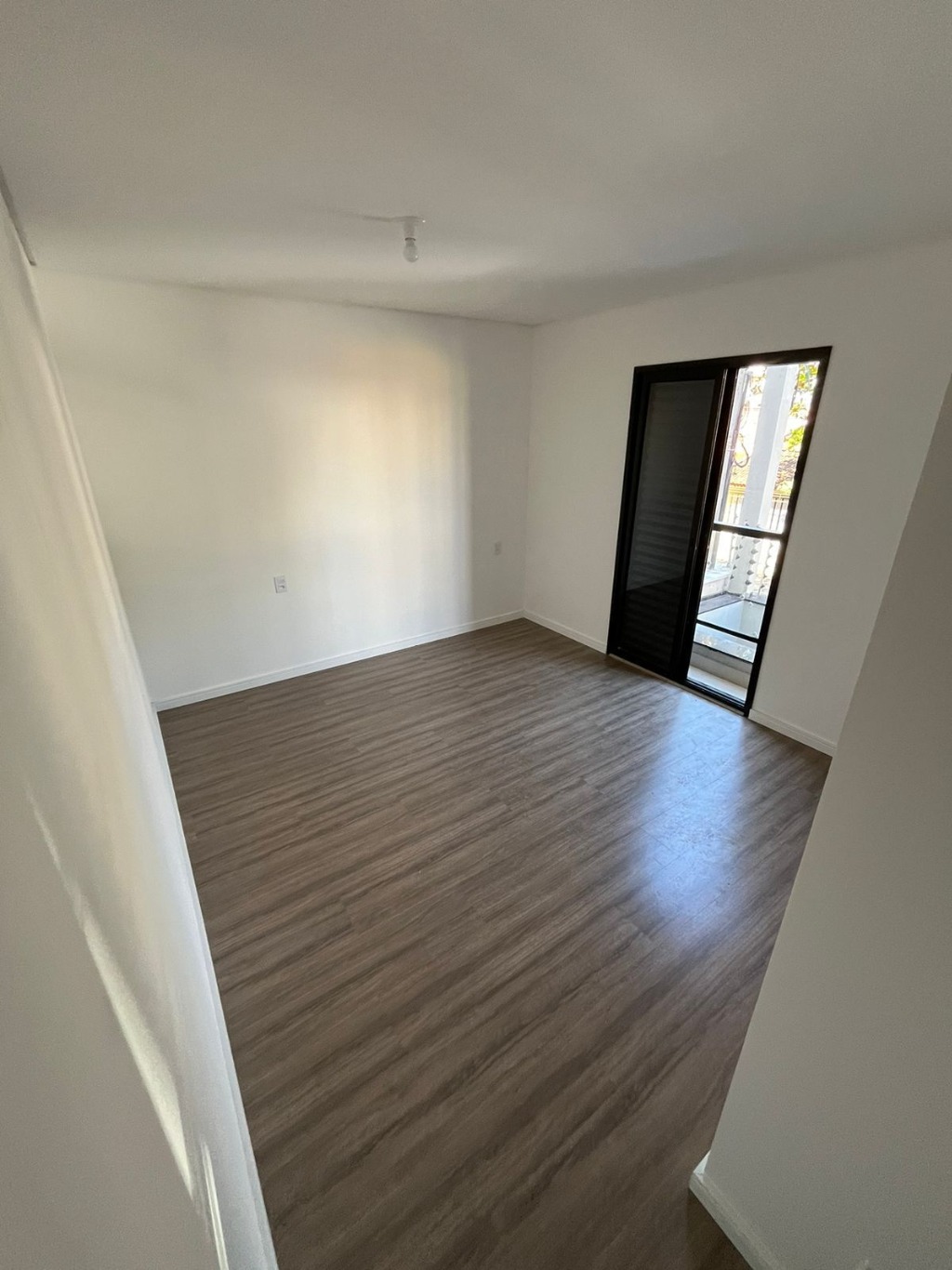 Apartamento à venda com 2 quartos, 67m² - Foto 4