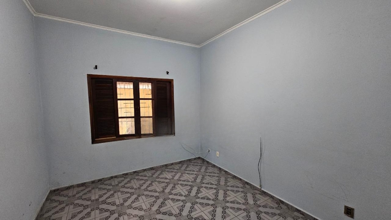 Casa à venda com 3 quartos, 236m² - Foto 15