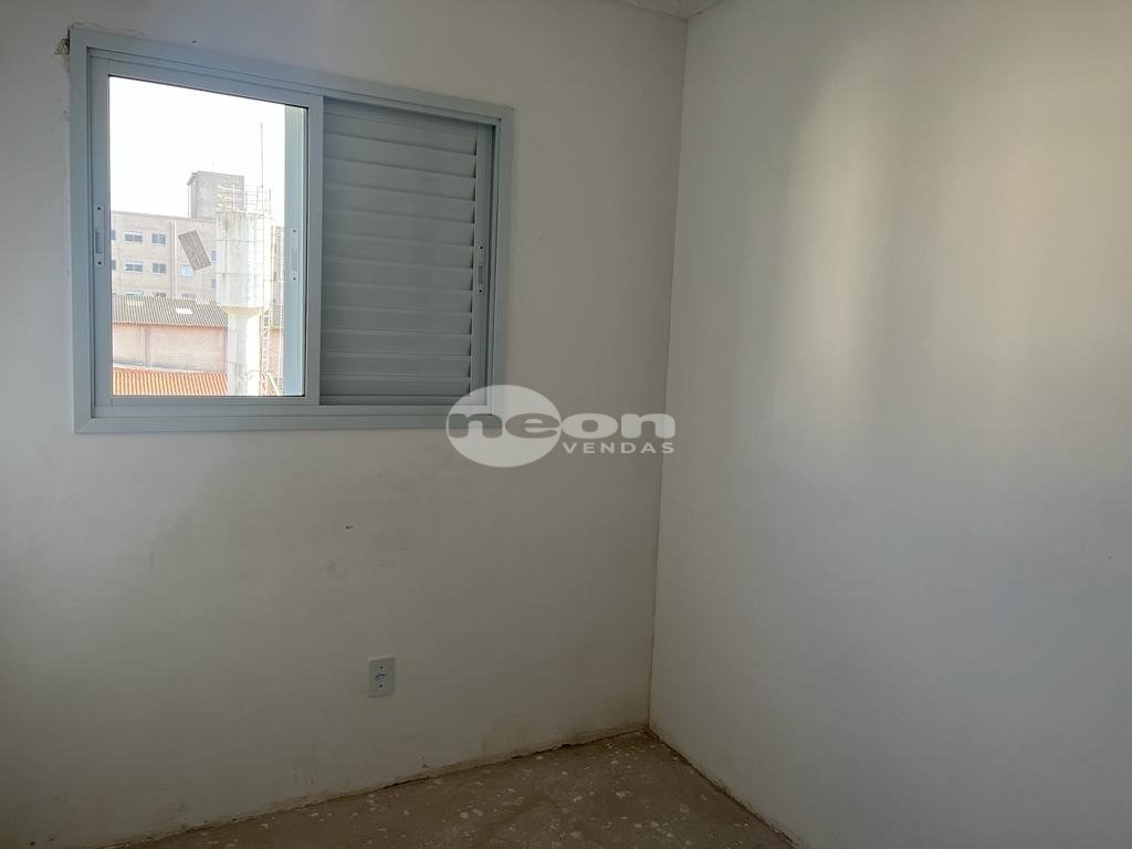 Apartamento à venda com 2 quartos, 40m² - Foto 4