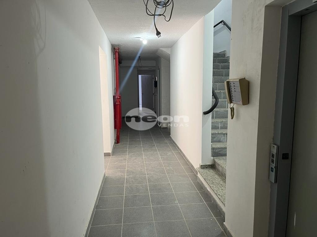 Apartamento à venda com 2 quartos, 40m² - Foto 8