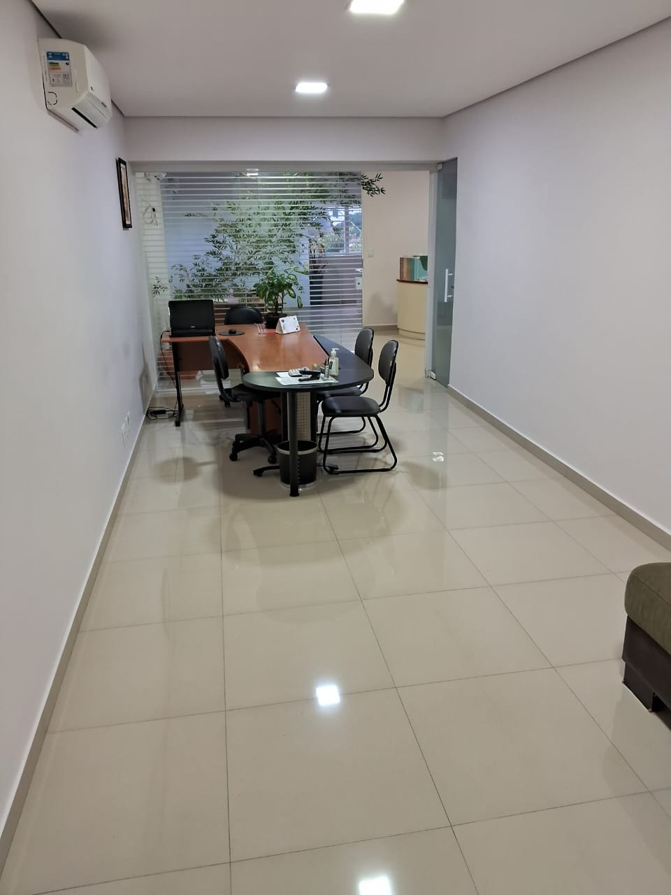 Conjunto Comercial-Sala à venda com 1 quarto, 84m² - Foto 1