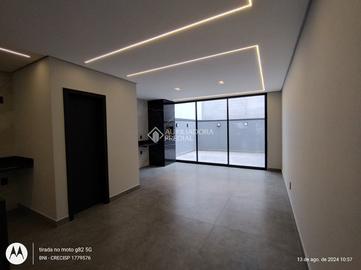 Casa à venda com 3 quartos, 211m² - Foto 7