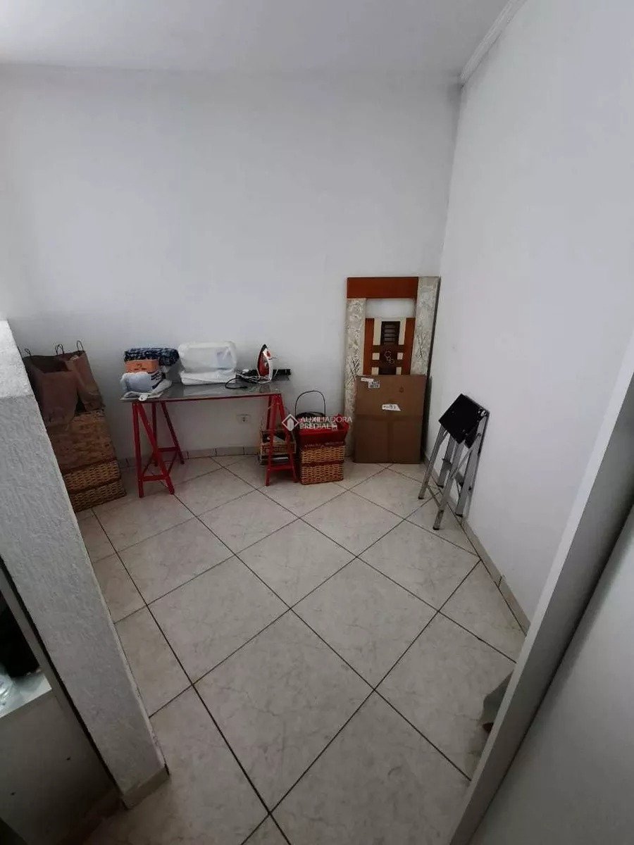 Casa à venda com 3 quartos, 252m² - Foto 7